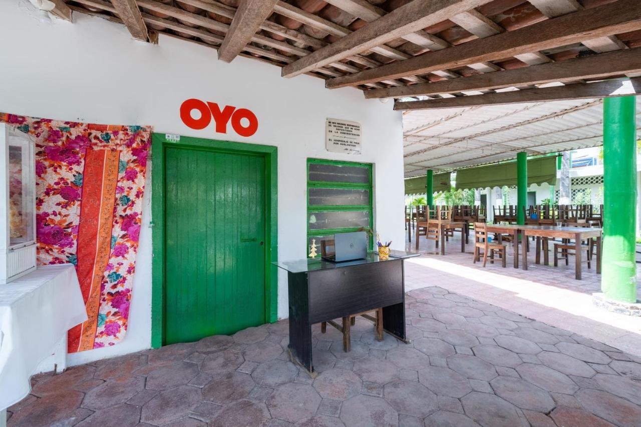 Oyo Hotel Las Palmas Cuyutlan Manzanillo Buitenkant foto