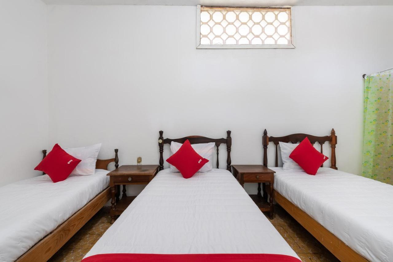 Oyo Hotel Las Palmas Cuyutlan Manzanillo Buitenkant foto