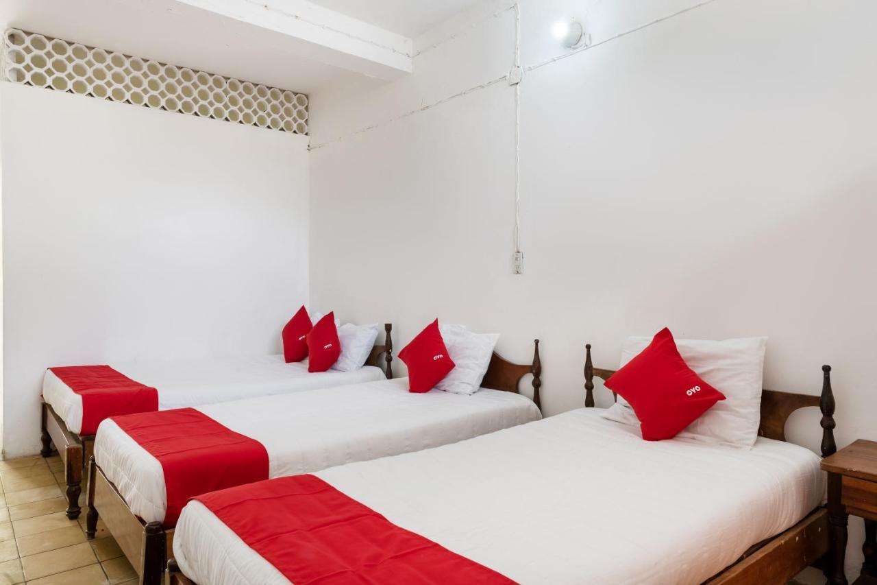 Oyo Hotel Las Palmas Cuyutlan Manzanillo Buitenkant foto